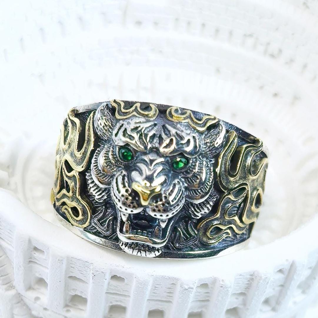 Handmade S925 Sterling Silver Tiger Head Ring – Green Eyes & Gold Detailing – Men’s Gothic Animal Jewelry