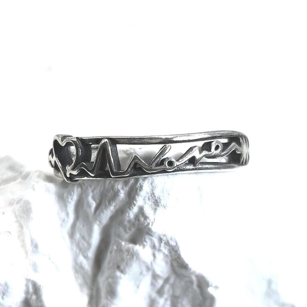 Romantic Silver Heartbeat Lover's Ring – Love Pulse Design Promise Band, Romantic Gift for Her or Him, Adjustable Size Style Jewelry