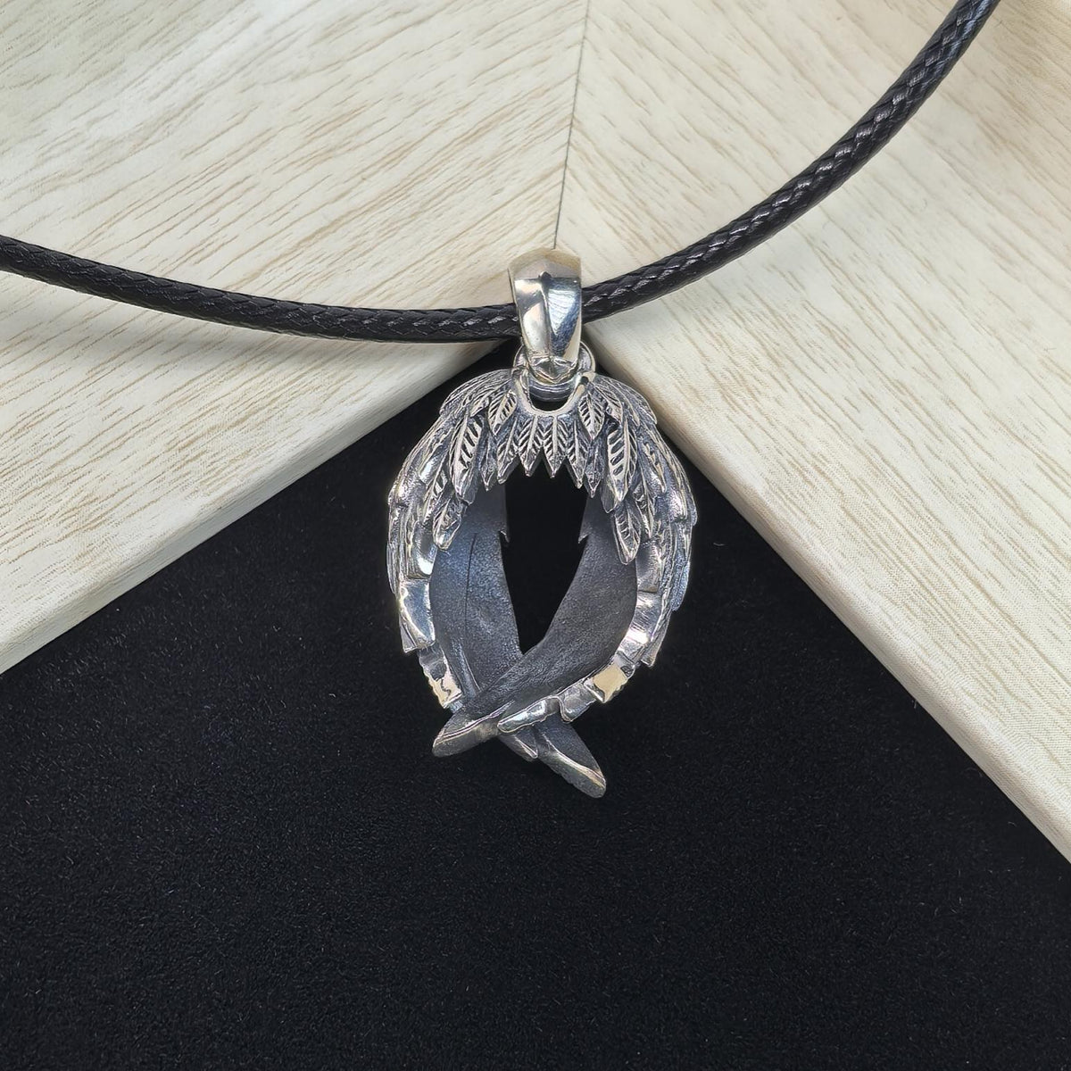 S925 Sterling Silver Feather Leaf Pendant Necklace – Vintage Style Boho Jewelry