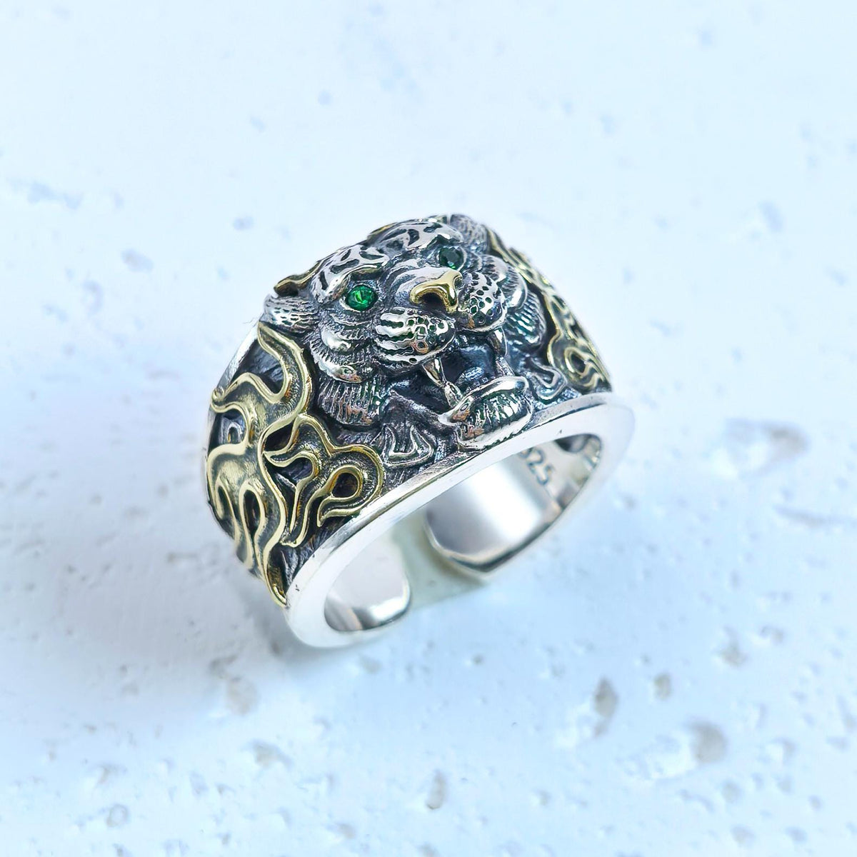Handmade S925 Sterling Silver Tiger Head Ring – Green Eyes & Gold Detailing – Men’s Gothic Animal Jewelry