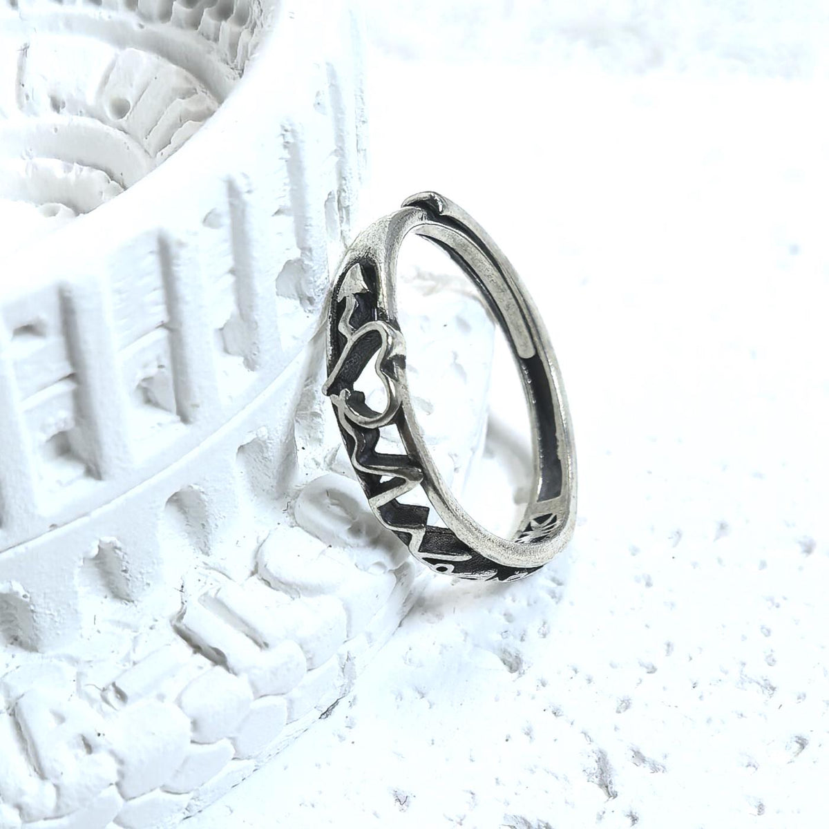 Romantic Silver Heartbeat Lover's Ring – Love Pulse Design Promise Band, Romantic Gift for Her or Him, Adjustable Size Style Jewelry