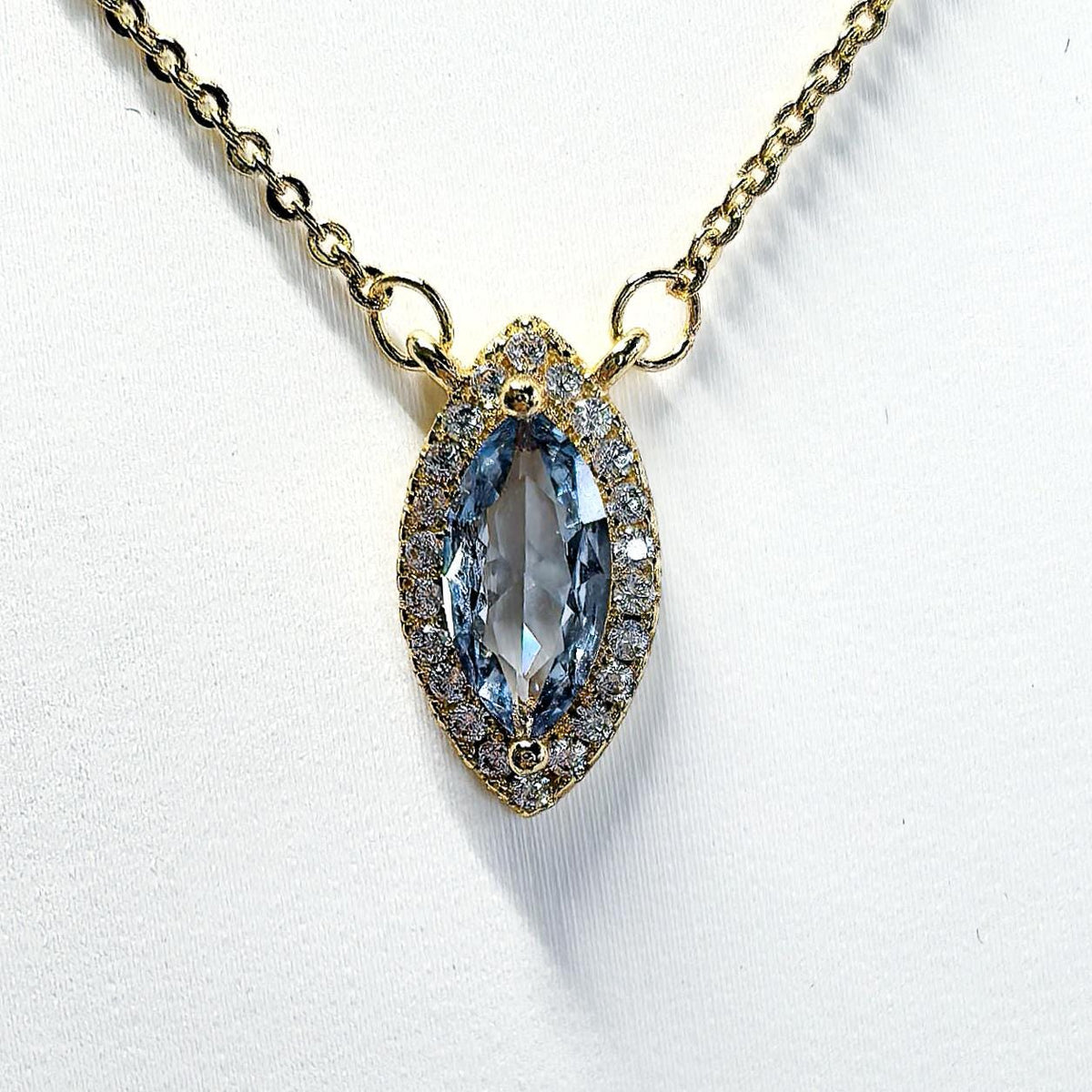 Eye of the Ocean- Natural Aquamarine S925 Sterling Silver Necklace with 18K Gold-Plated Zircon Border